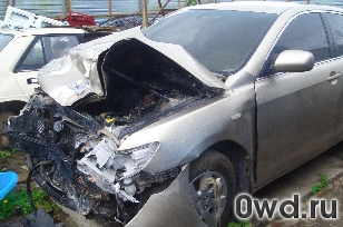 Битый автомобиль Toyota Camry